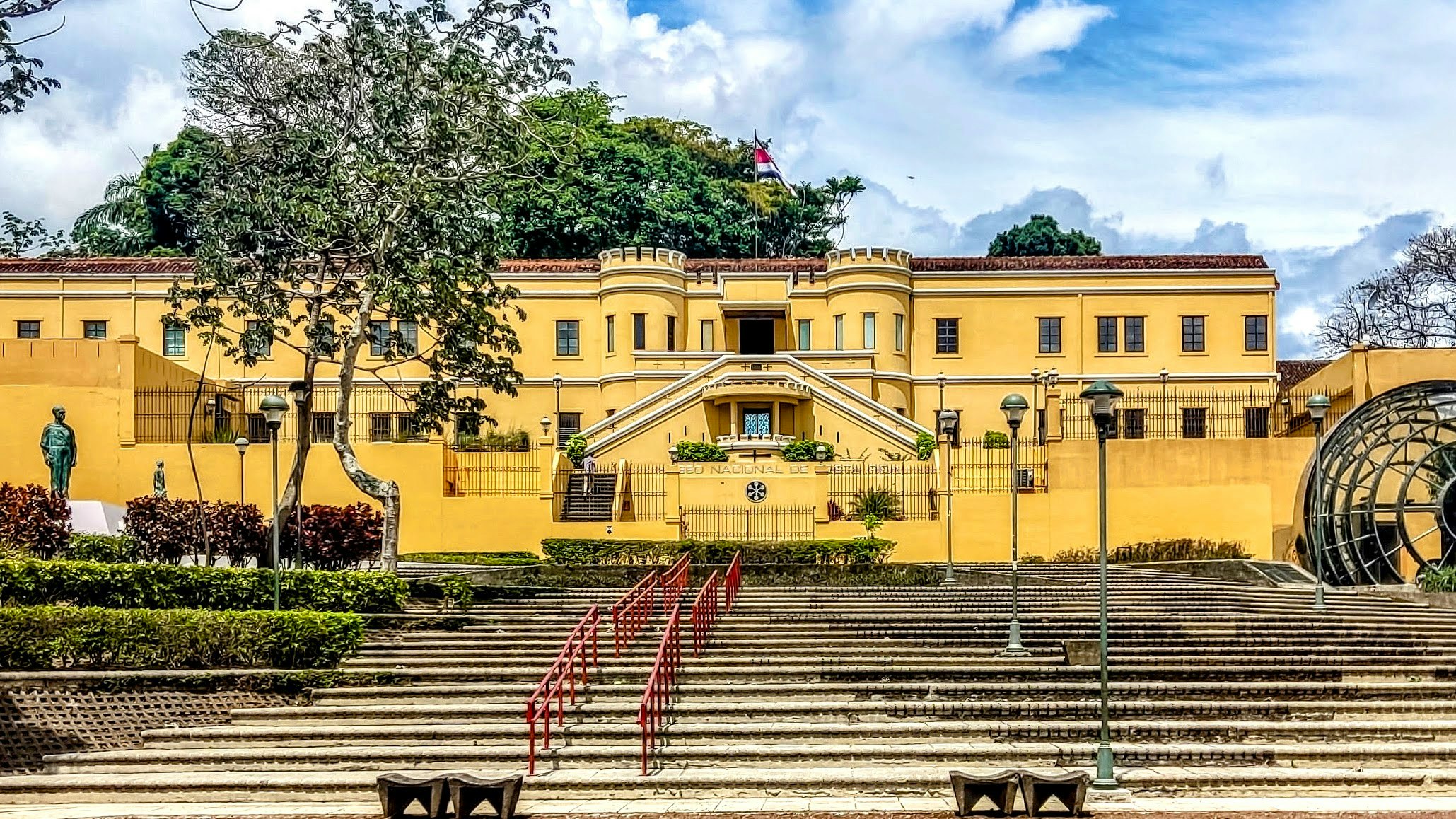 Museo Nacional - Frente